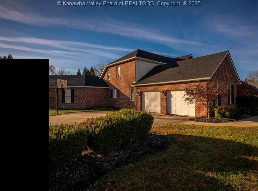 1006 Crestmont Road, Hurricane, WV 25526 - Image #2