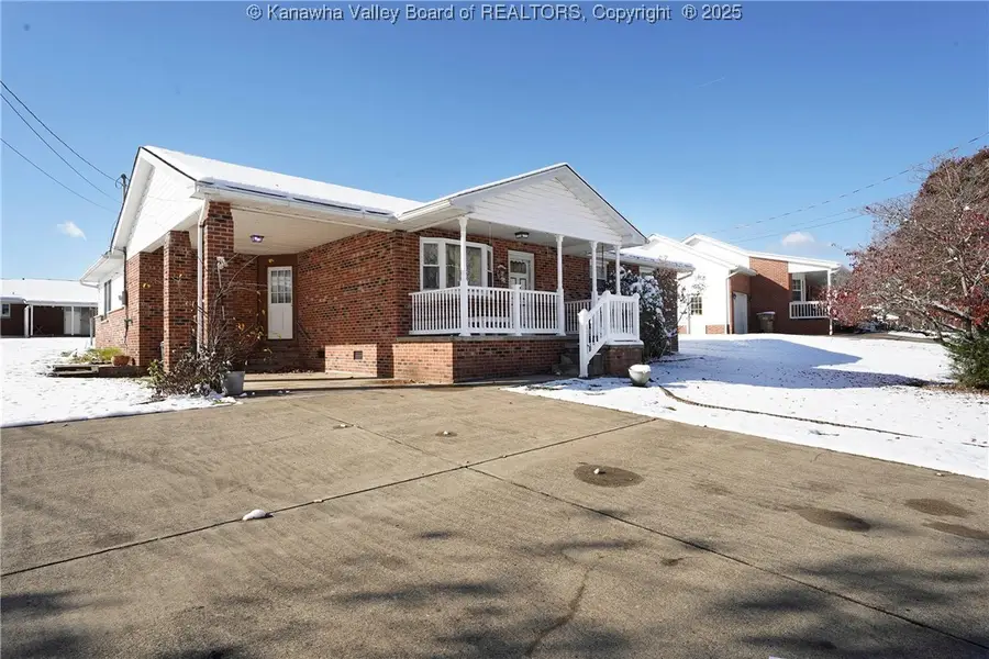 305 Fir Street, Eleanor, WV 25070 - Image #3