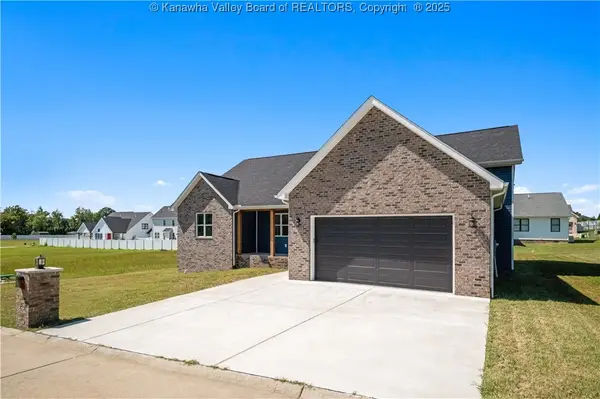 4 Armor Lane, Ona, WV 25545