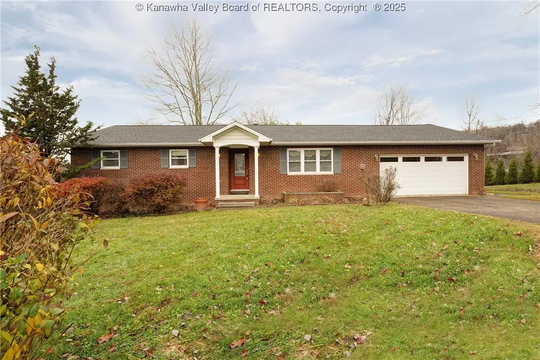 3802 Kathy Drive, Hurricane, WV 25526 - Image #1
