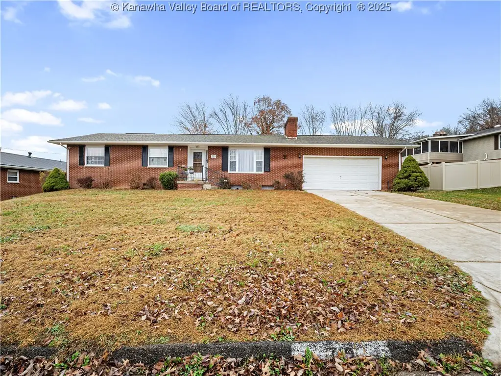 719 Fleming Avenue, Ravenswood, WV 26164 - Image #1