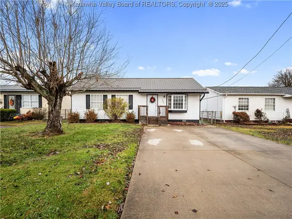 3250 Putnam Avenue, Hurricane, WV 25526