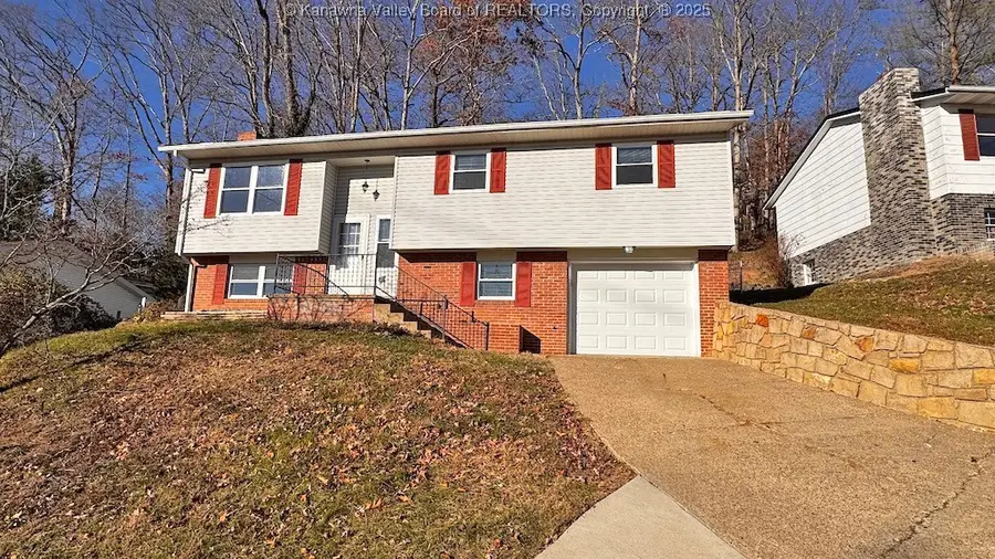 106 Azalea Drive, Elkview, WV 25071 - Image #2