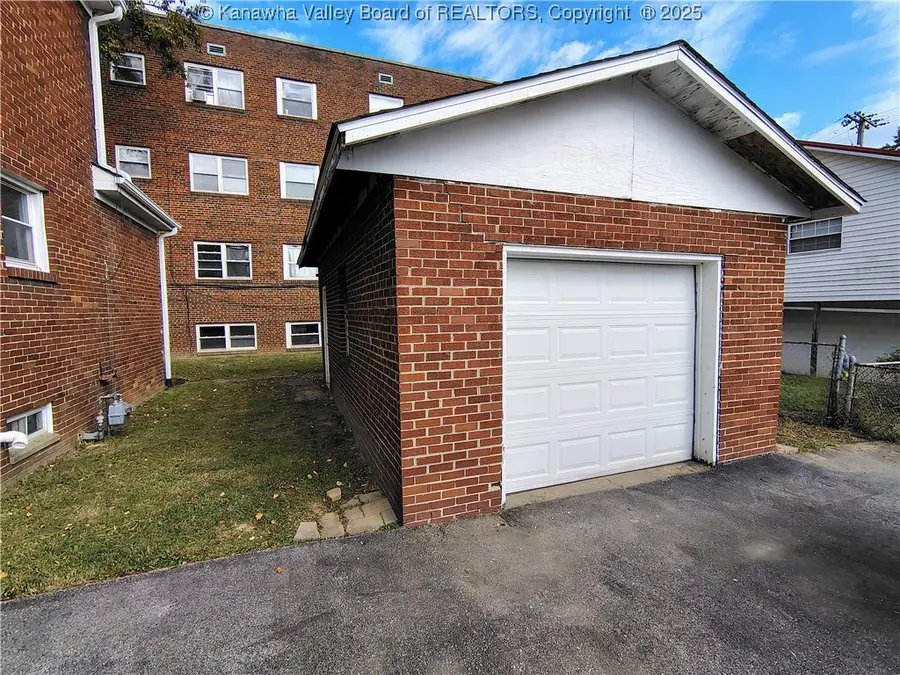 102 3rd Avenue, South Charleston, WV 25301 - Image #3