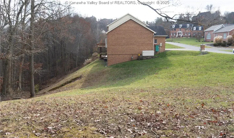 96 Hunting Hills Drive, Charleston, WV 25311 - Image #2
