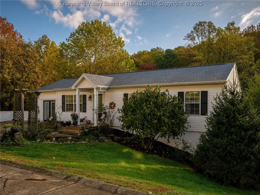 118 Deer Valley Drive, Hurricane, WV 25526 - Image #2