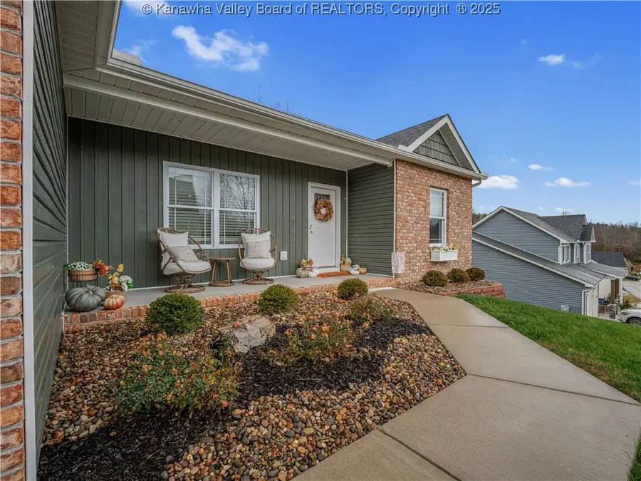 262 Castleknock Road, Winfield, WV 25213 - Image #2