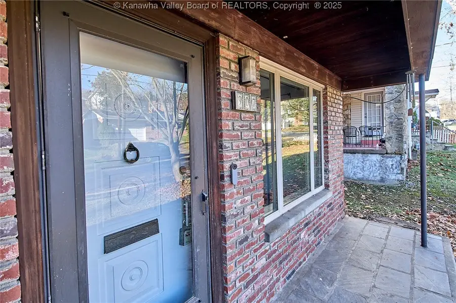 907 Valley Road, Charleston, WV 25302 - Image #3
