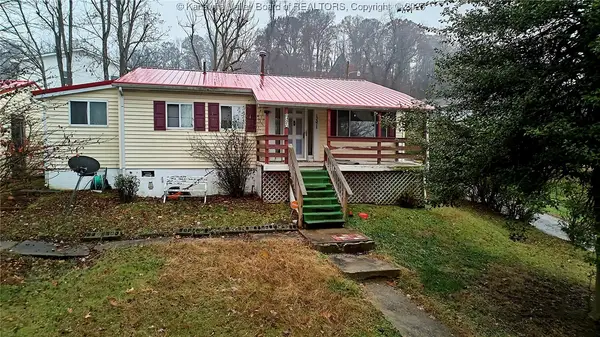 1337 Mountain Drive, South Charleston, WV 25303
