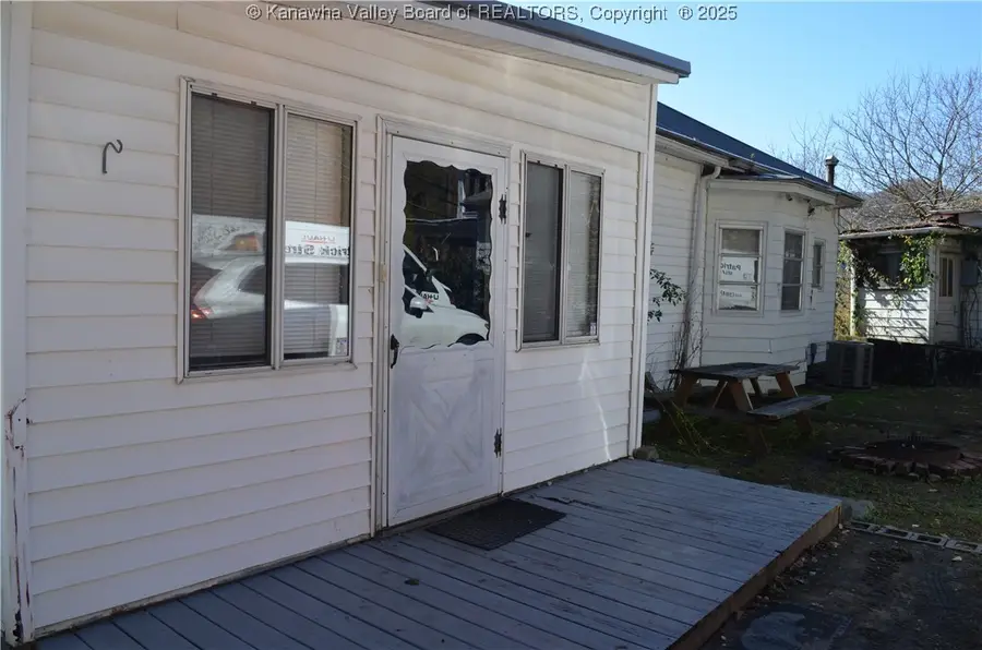 301 W 4th Street, Williamson, WV 25661 - Image #3