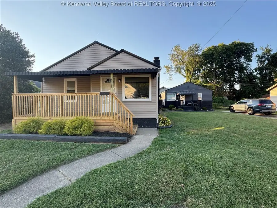 4328 Hughes Street, Huntington, WV 25704 - Image #3