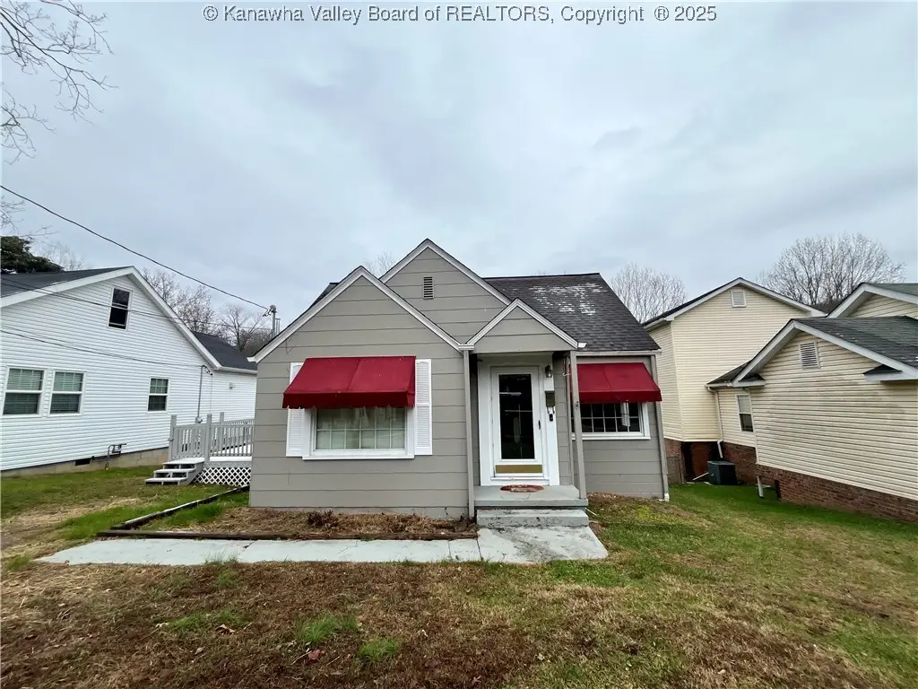 114 Washington Street, Madison, WV 25053 - Image #1