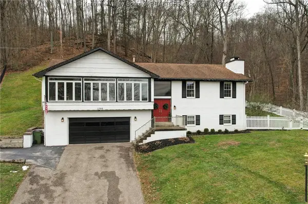 1509 Hunter Dr., Charleston, WV 25311