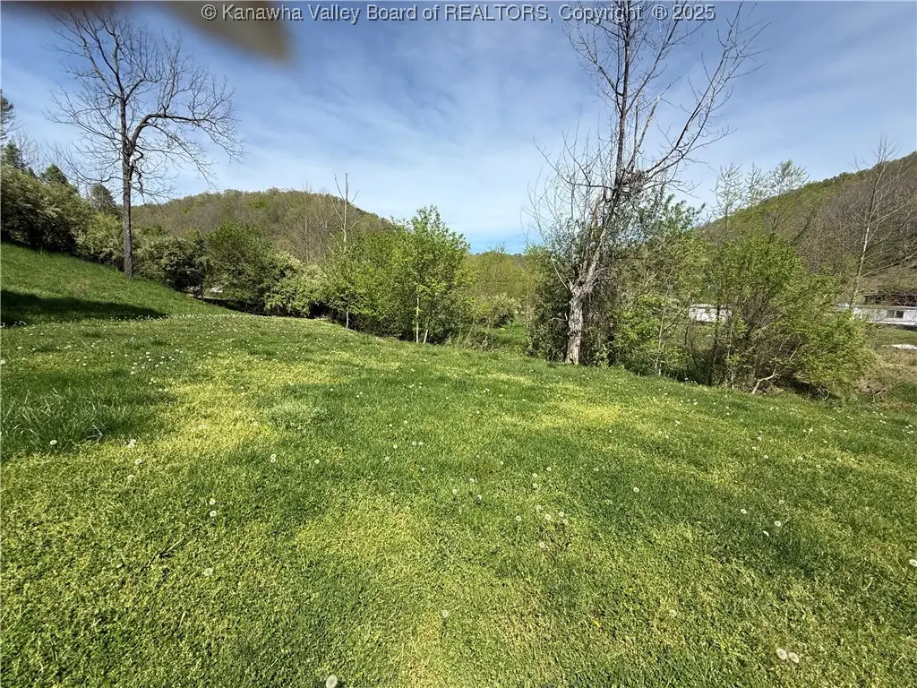 40 Hodge Drive, Griffithsville, WV 25521 - Image #1