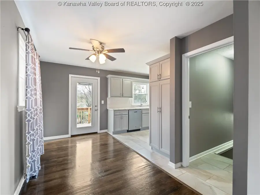 118 Greenbrier Drive, Scott Depot, WV 25560 - Image #3