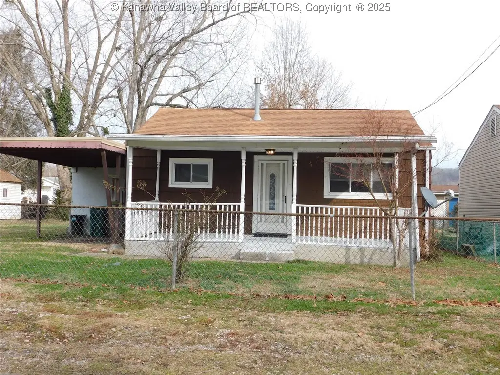 112 Pennsylvania Avenue N, Saint Albans, WV 25177 - Image #1