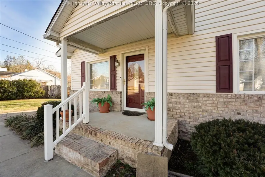 189 Riverbend Boulevard, Saint Albans, WV 25177 - Image #2