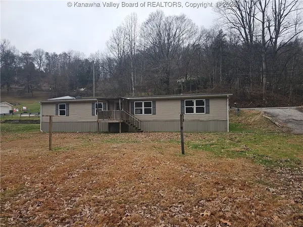 2165 Martins Branch Road, Charleston, WV 25312