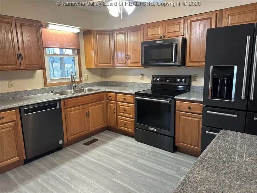 153 Rolling Meadows Road, Scott Depot, WV 25560 - #3