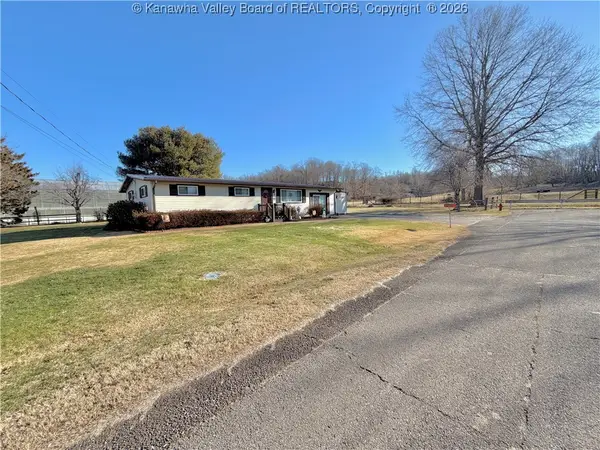 285 Foster Street, Mason, WV 25260