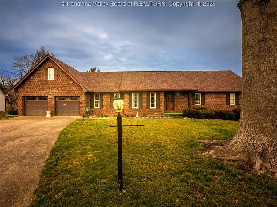 129 Overlook Drive, Hurricane, WV 25526 - Image #2