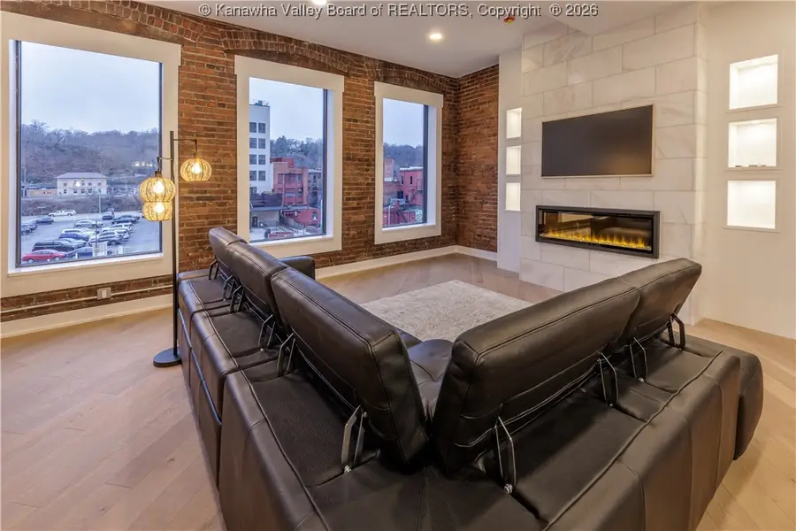 814 Virginia Street E #8, Charleston, WV 25301 - Image #2