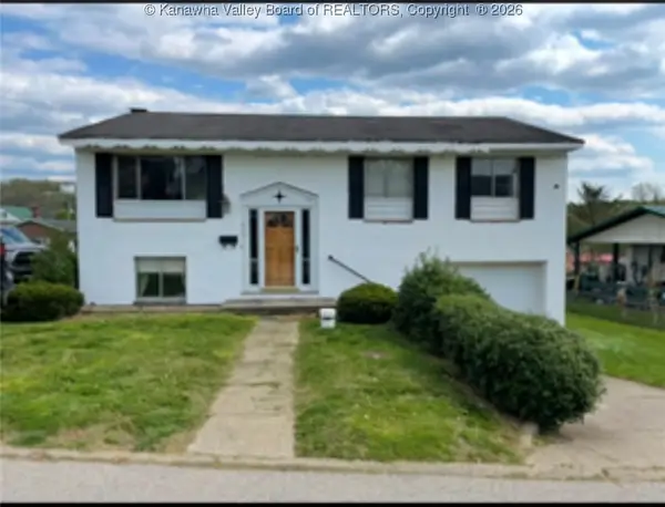 402 Circle Drive, Hurricane, WV 25526