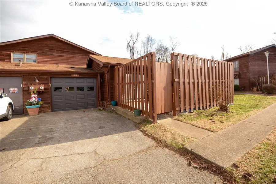 104 Trappers Place, Charleston, WV 25314 - Image #2