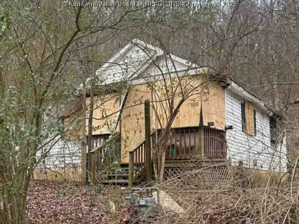 5238 Lower Heath Creek Road, Barboursville, WV 25504