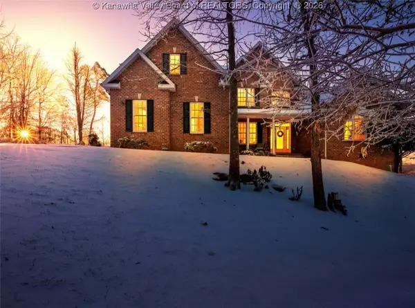 1028 Crestmont Road, Hurricane, WV 25526