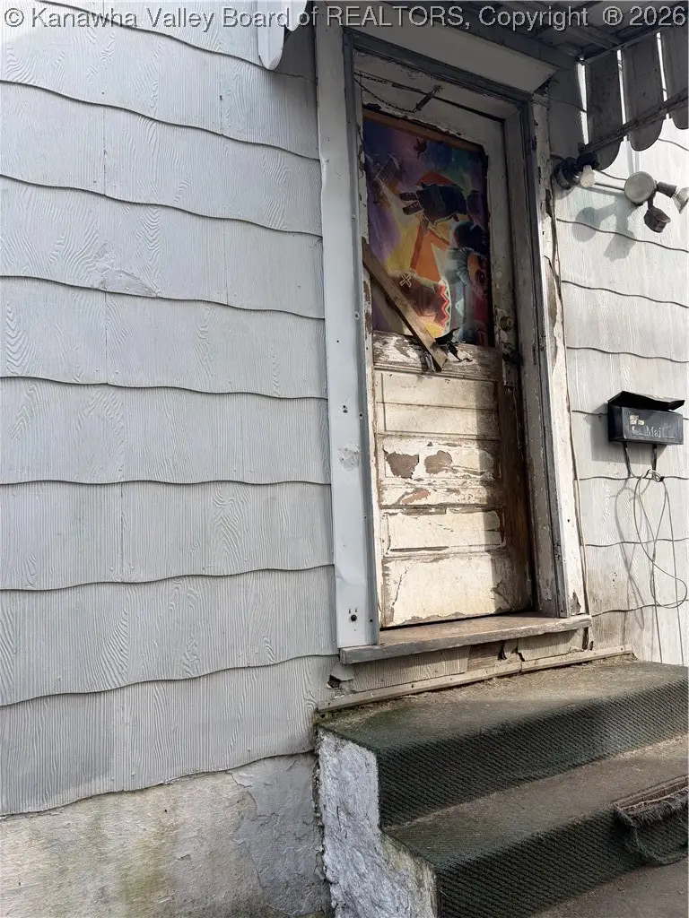 1706 Orchard Avenue, Belle, WV 25015 - #3