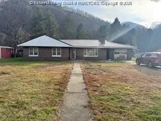 6026 Pond Fork Road, Madison, WV 25130