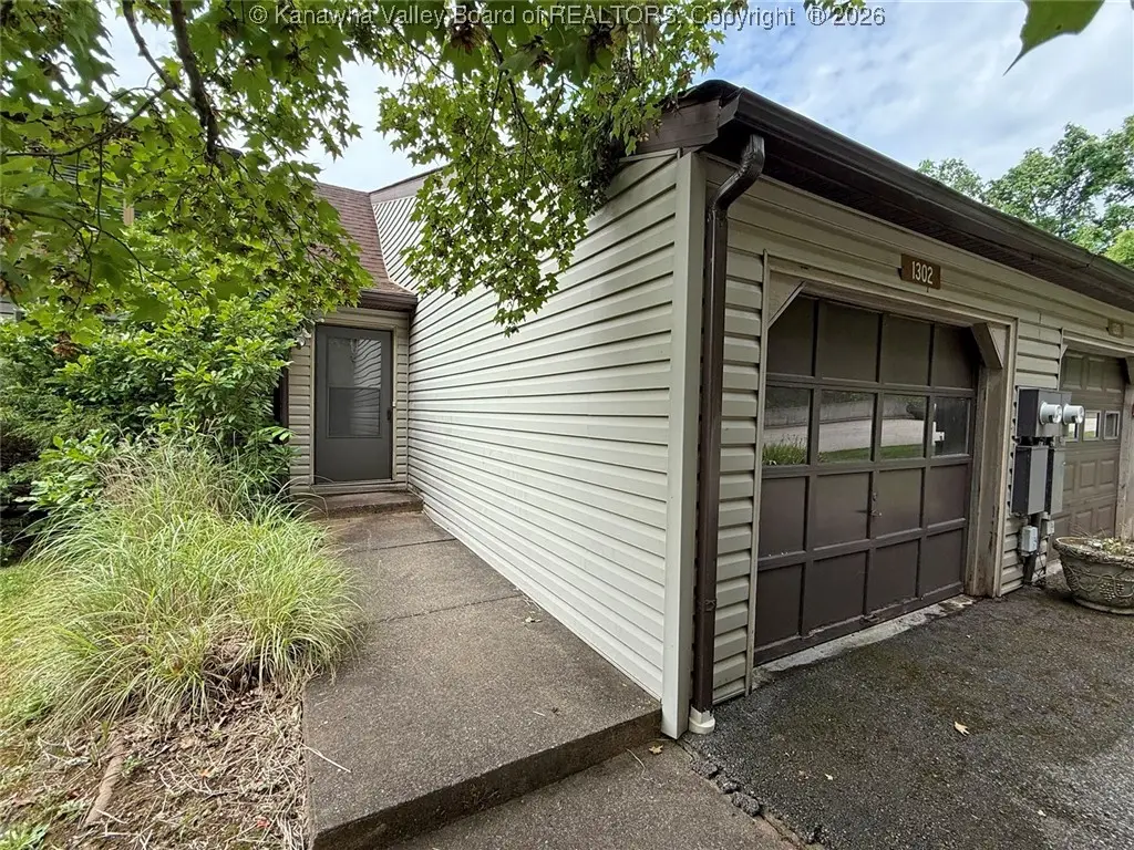 1302 Hunters Ridge Road, Charleston, WV 25314 - #1