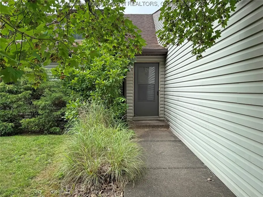 1302 Hunters Ridge Road, Charleston, WV 25314 - #2