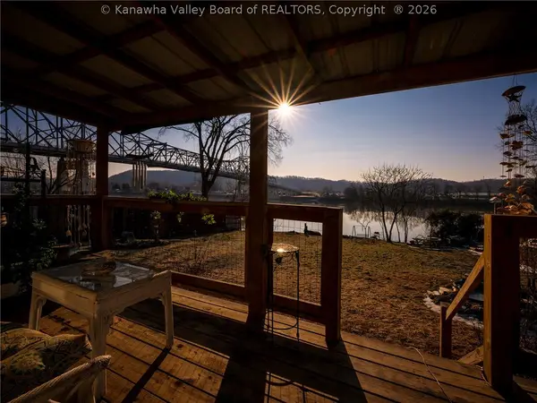 120 Whittbury Lane, Red House, WV 25168