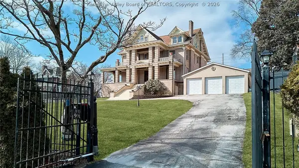 901 Edgewood Drive, Charleston, WV 25302