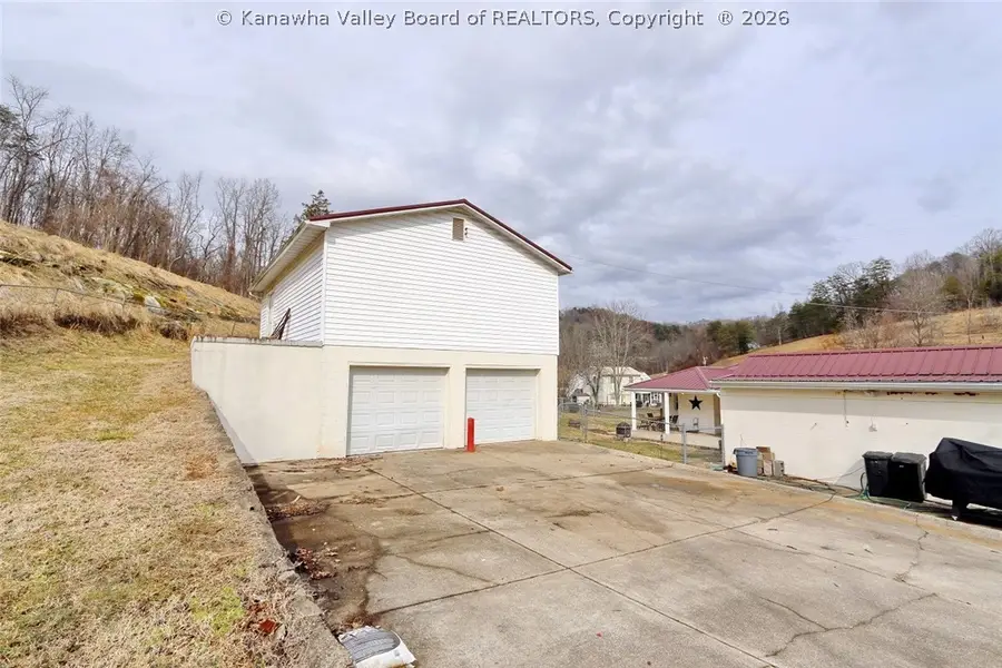420 Blake Road, Nitro, WV 25143 - #3