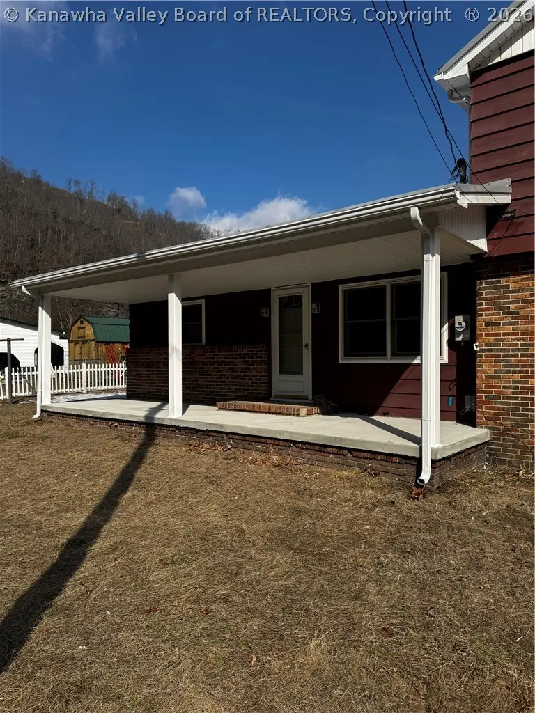 1134 Rt. 80 Highway, Gilbert, WV 25621 - #3