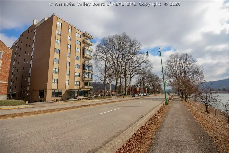 1578 Kanawha Boulevard E #8B, Charleston, WV 25311 - #3