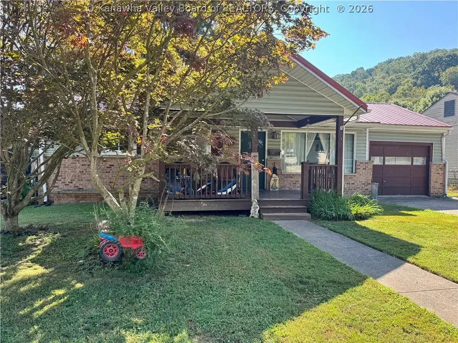 212 Monterey Drive, Saint Albans, WV 25177 - #2