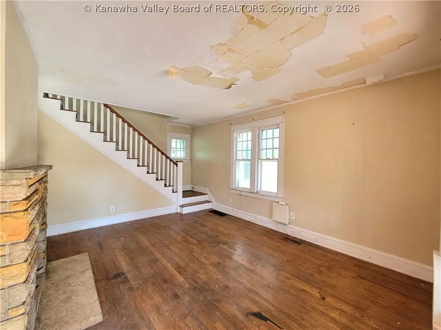 602 Main Street, Charleston, WV 25302 - #2