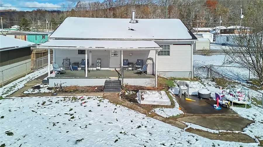 618 2nd Avenue, Elkview, WV 25071 - #2