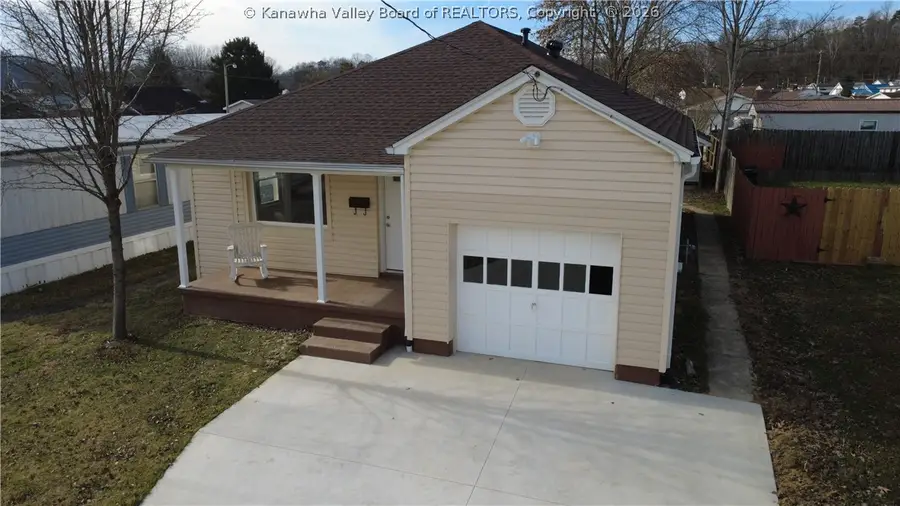 1246 Washington Avenue, Milton, WV 25541 - #2