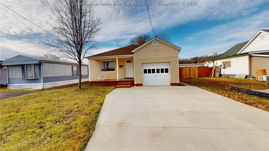 1246 Washington Avenue, Milton, WV 25541 - #3