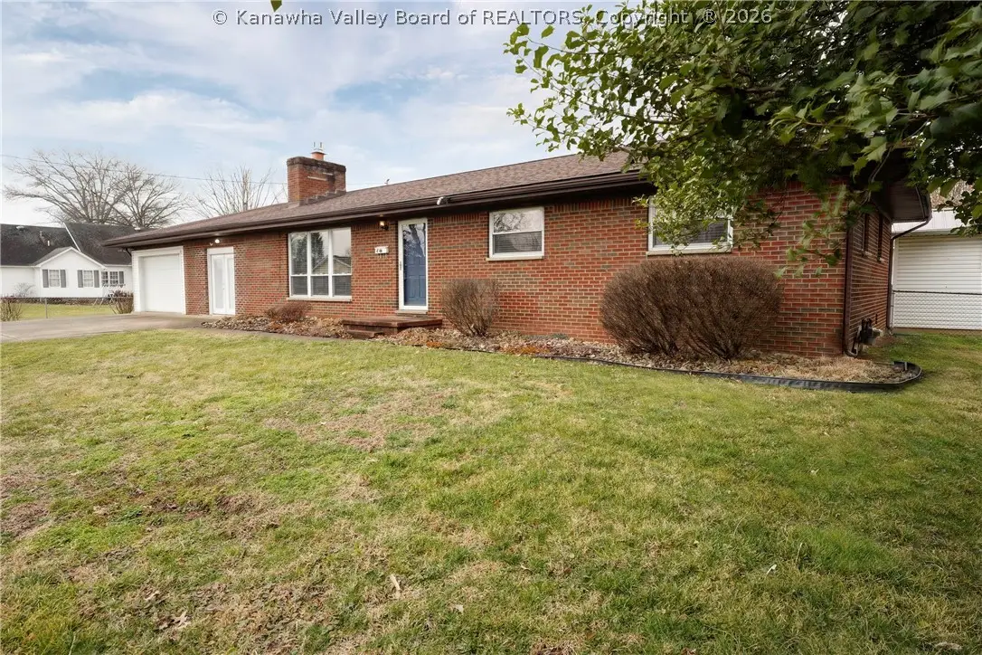 4 Erwin Drive, Nitro, WV 25143 - #1