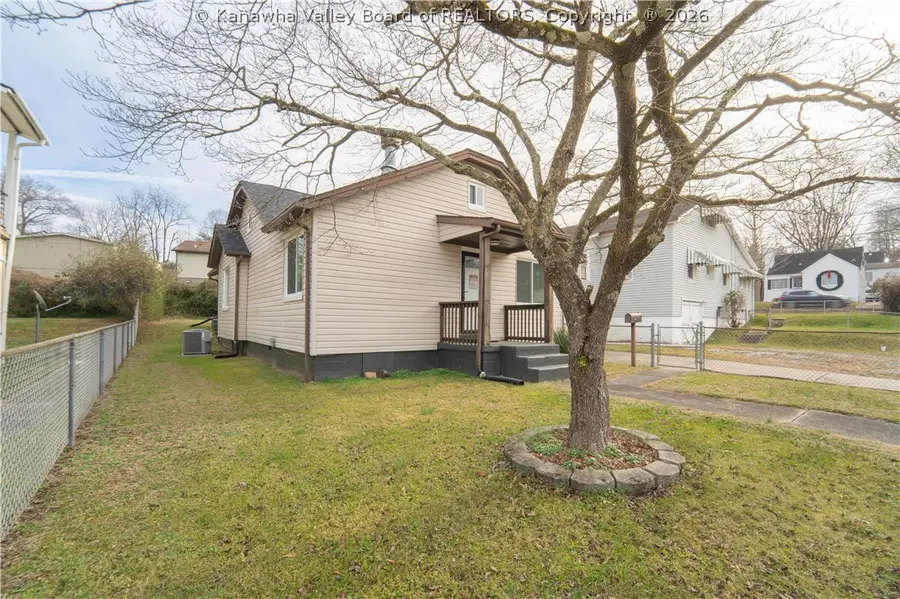 934 Meadow Drive, South Charleston, WV 25309 - #3