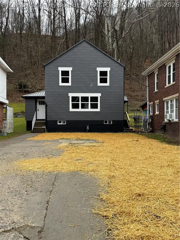 198 Nighbert Avenue, Logan, WV 25601