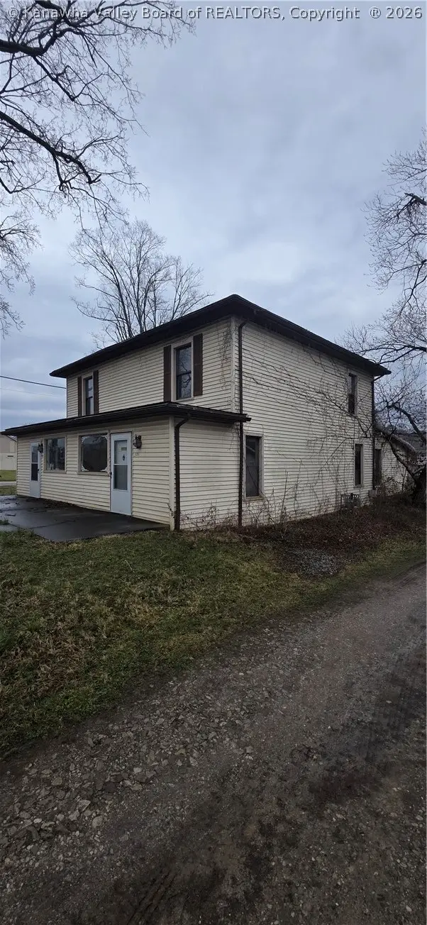 121 4th Avenue, Saint Albans, WV 25177 - #2