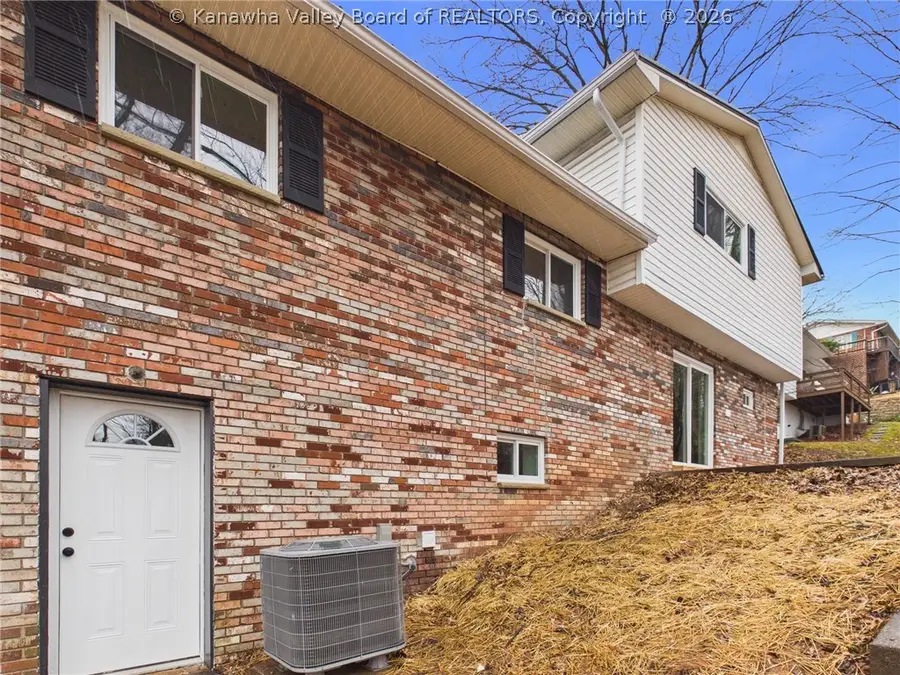 5206 Hammons Drive, Charleston, WV 25313 - #3