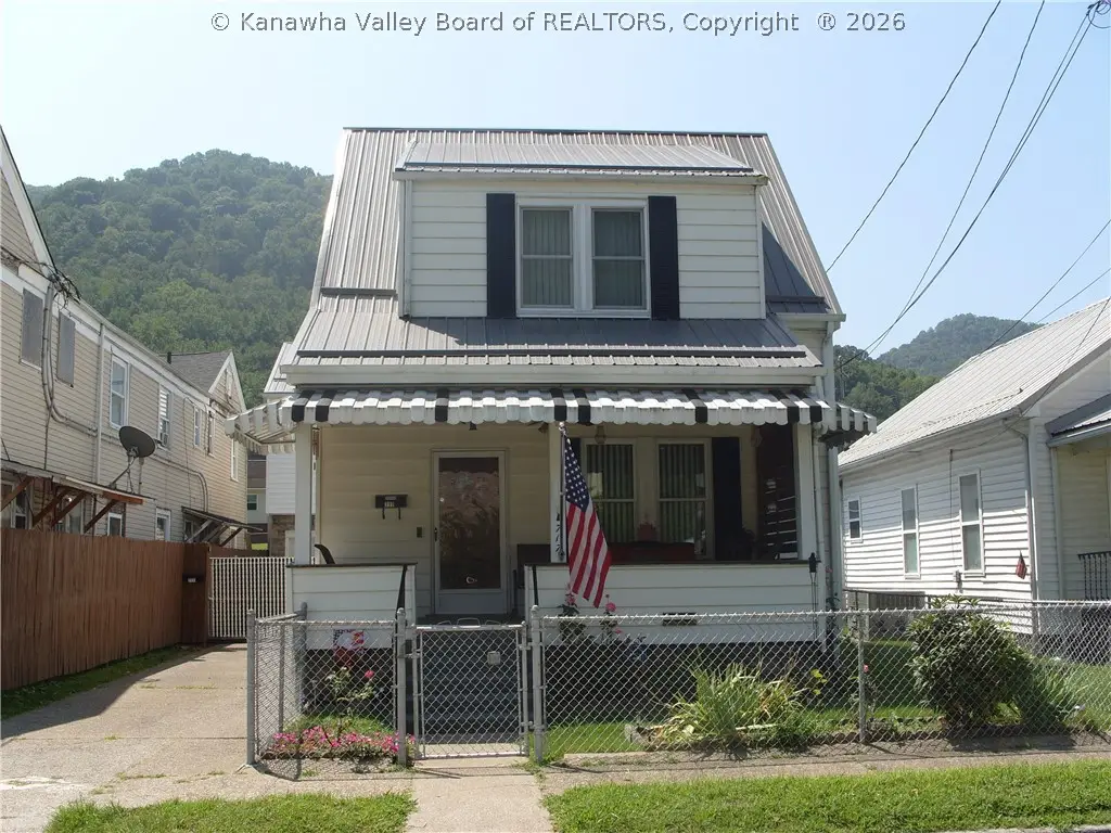 717 5th Avenue, Montgomery, WV 25136 - #1